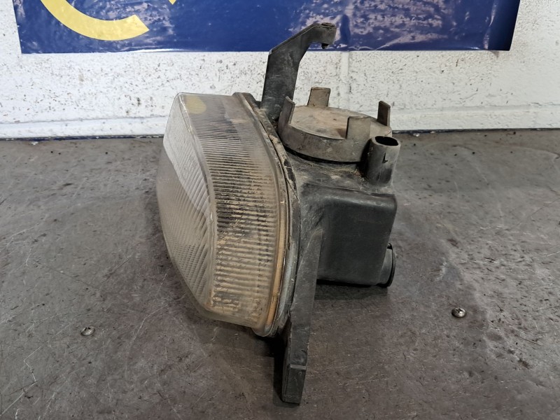 Recambio de faro antiniebla derecho para opel zafira 1.8 16v elegance referencia OEM IAM 24407175   Recambio de faro antiniebla derecho para opel zafira 1.8 16v elegance referencia OEM IAM 24407175