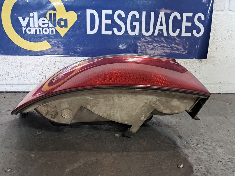 Recambio de piloto trasero izquierdo para audi a4 berlina (8e) 1.9 tdi referencia OEM IAM 8E0945095C  