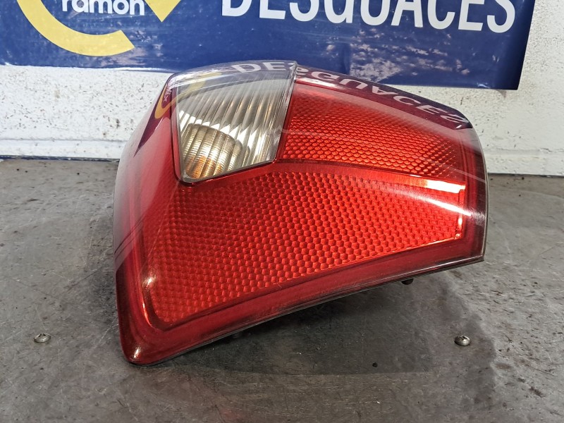 Recambio de piloto trasero izquierdo para audi a4 berlina (8e) 1.9 tdi referencia OEM IAM 8E0945095C  