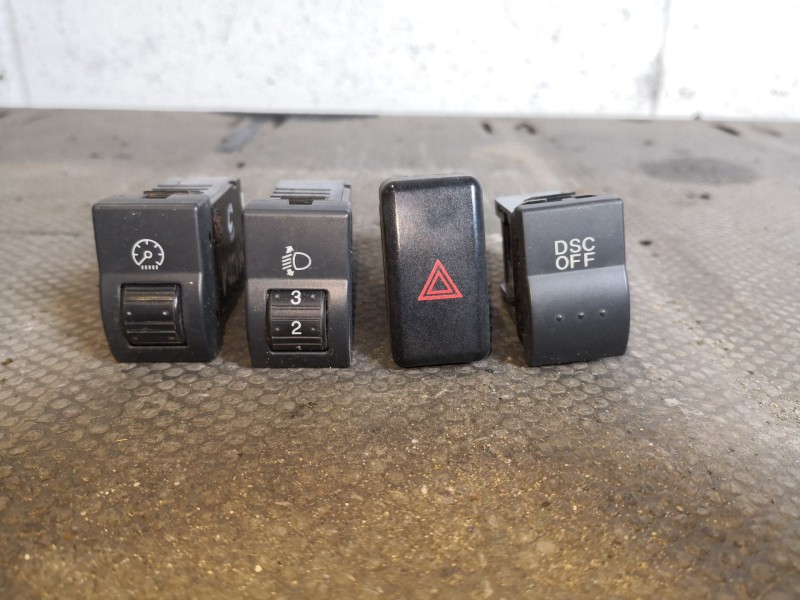 Recambio de warning para mazda 3 berlina (bk) 1.6 crdt active referencia OEM IAM   