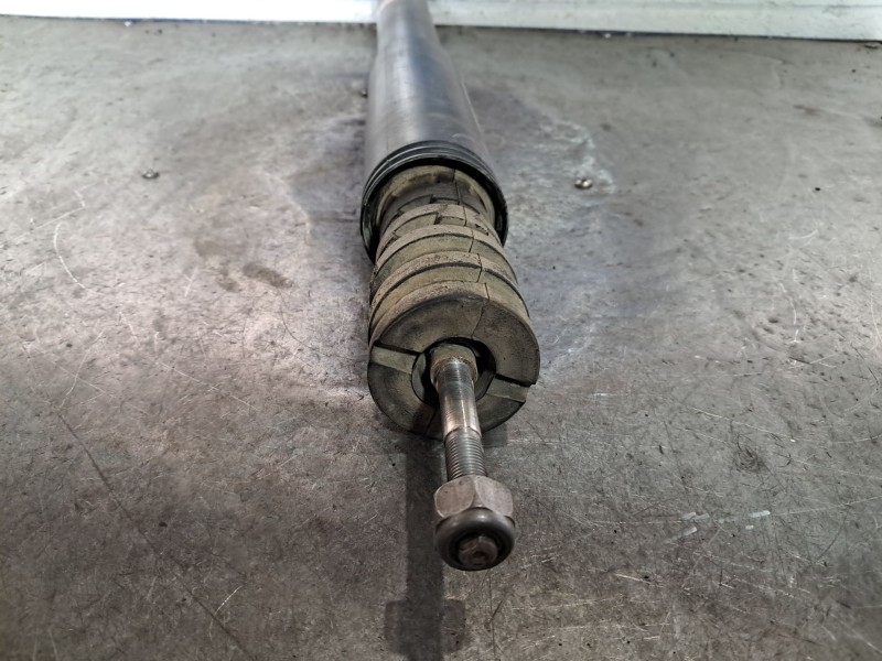 Recambio de amortiguador trasero para renault clio iii authentique referencia OEM IAM   