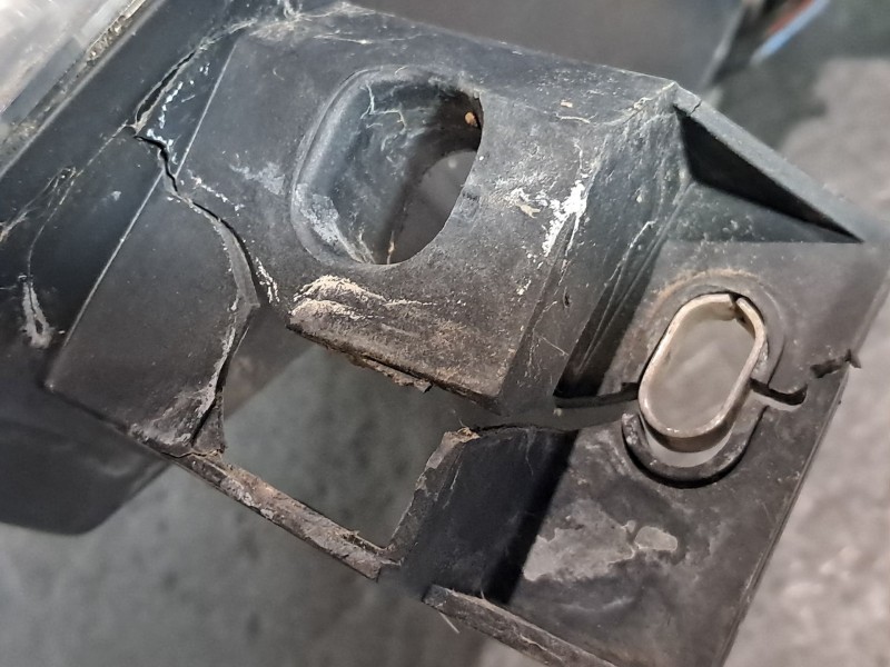 Recambio de faro izquierdo para renault master   desde 98  | ... master   desde 98  | ... referencia OEM IAM   