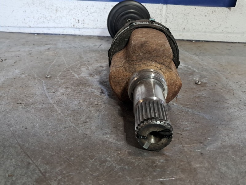 Recambio de transmision delantera izquierda para ford focus 1.6 tdci 109 titanium referencia OEM IAM 3M513B437DAF  