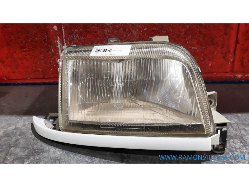 Recambio de faro derecho para renault clio 1.9d referencia OEM IAM   