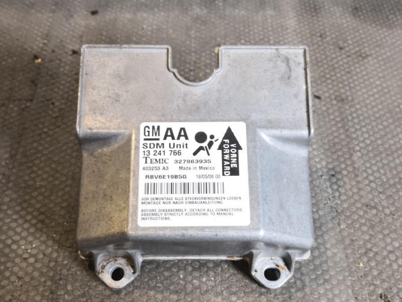 Recambio de centralita airbag para opel zafira b  | 0.05 - ...  | 0.05 - ... referencia OEM IAM 13241766  