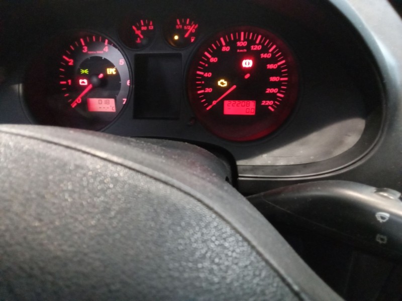 seat ibiza (6l1) del año 2003