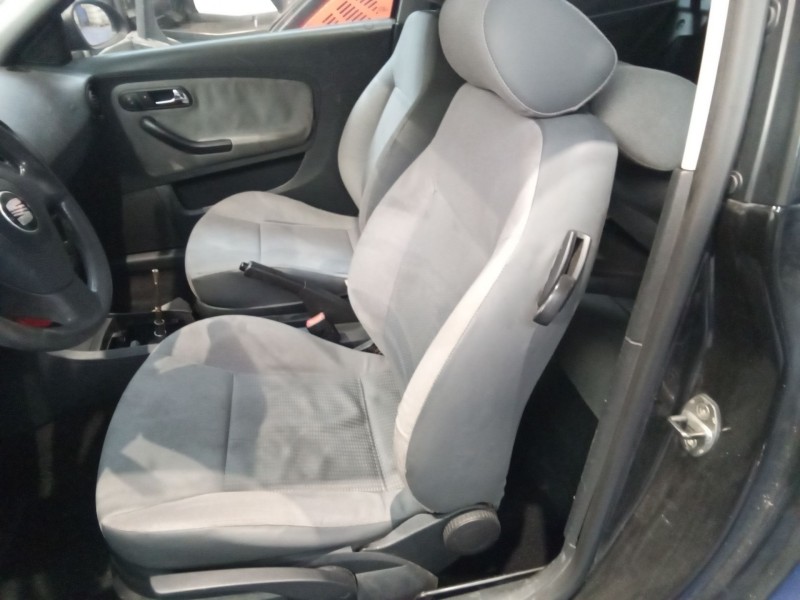 seat ibiza (6l1) del año 2003