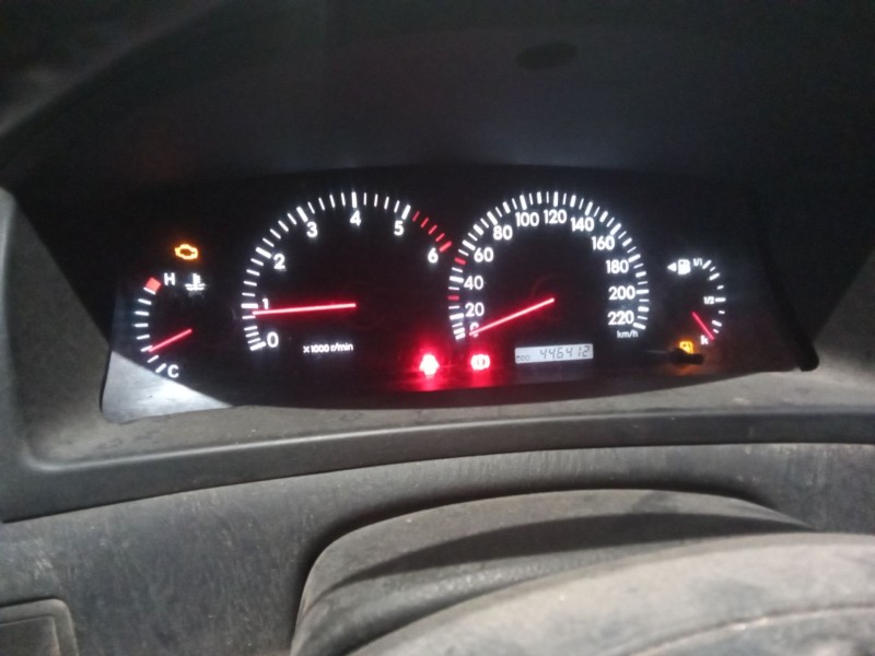 toyota corolla verso (e12) del año 2002