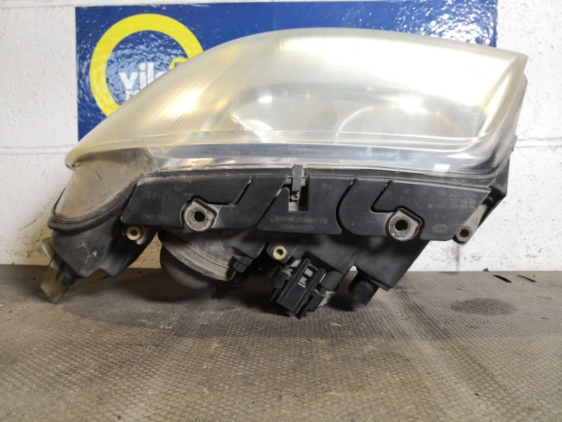 Recambio de faro izquierdo para volkswagen passat berlina (3b2) 1.9 tdi | 0.96 - ... 1.9 tdi | 0.96 - ... referencia OEM IAM 3B0