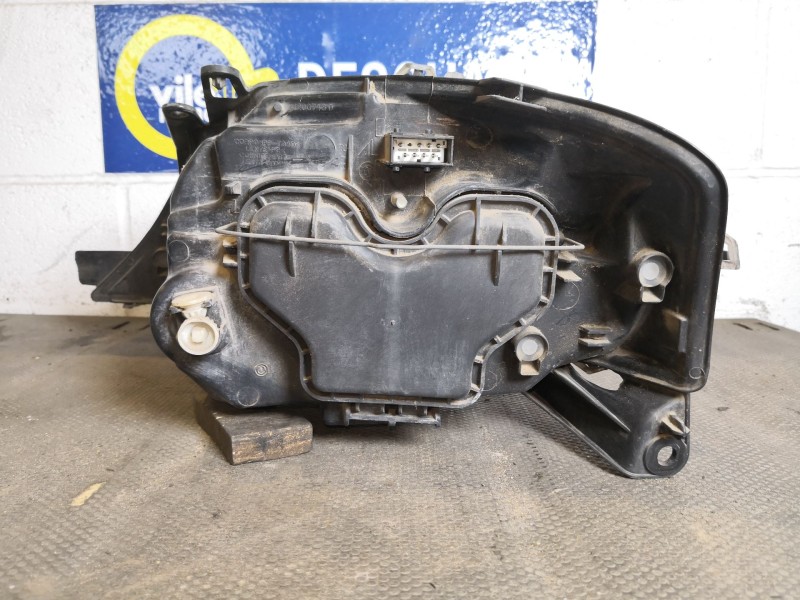 Recambio de faro derecho para citroen c3 1.4 audace referencia OEM IAM   