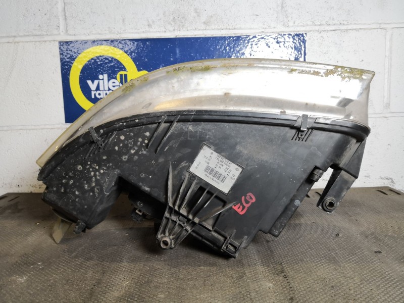 Recambio de faro derecho para volkswagen passat berlina (3b3) 1.9 tdi referencia OEM IAM 3B0941016AK  