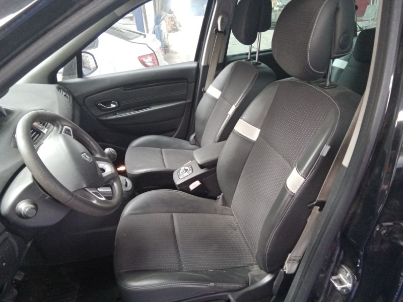 renault scenic iii  | 0.09 - ... del año 2011