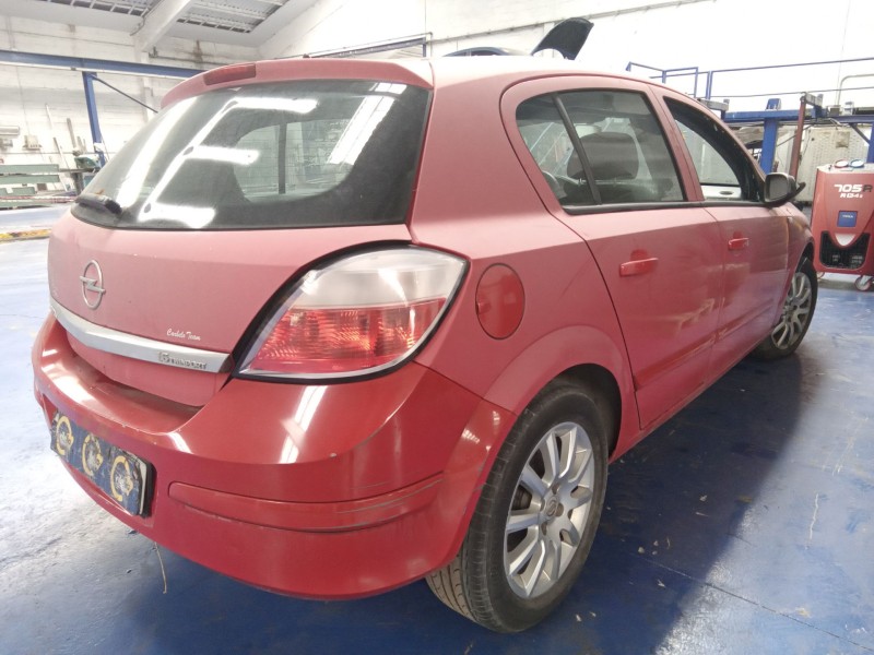 opel astra h berlina  | 0.04 - 0.07 del año 2006
