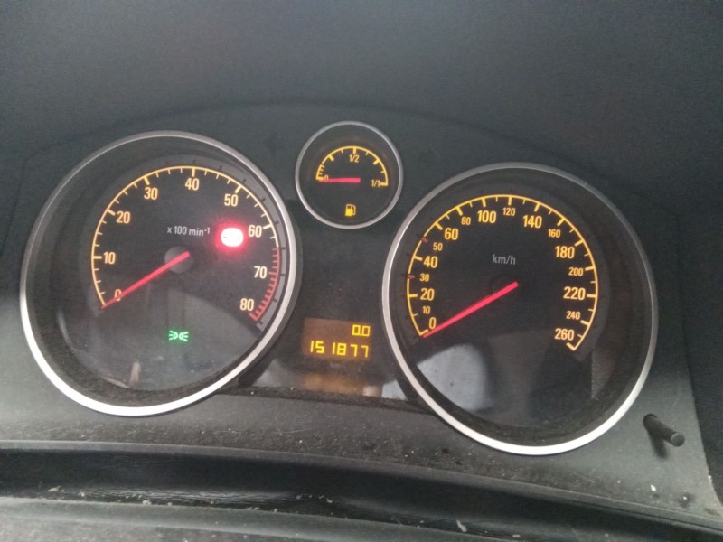 opel astra h berlina  | 0.04 - 0.07 del año 2006