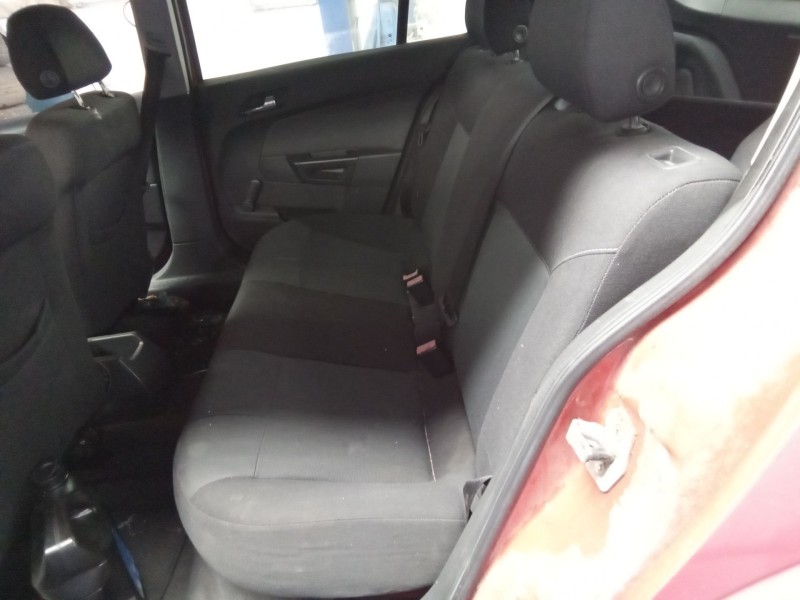 opel astra h berlina  | 0.04 - 0.07 del año 2006