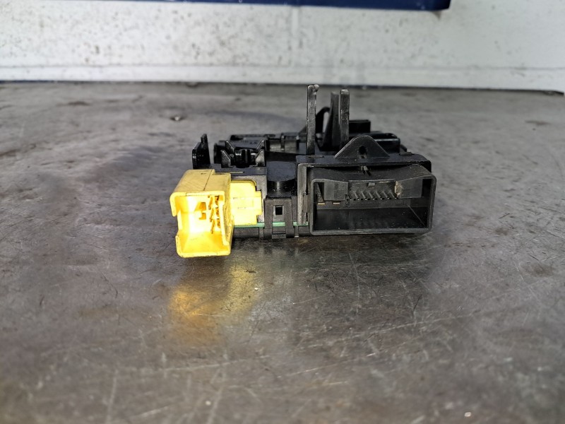 Recambio de centralita luces para volkswagen golf v berlina (1k1) gti referencia OEM IAM 1K0953549F  