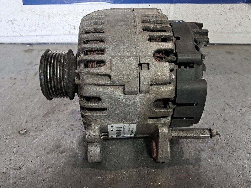 Recambio de alternador para volkswagen golf v berlina (1k1) gti referencia OEM IAM TG14C011  