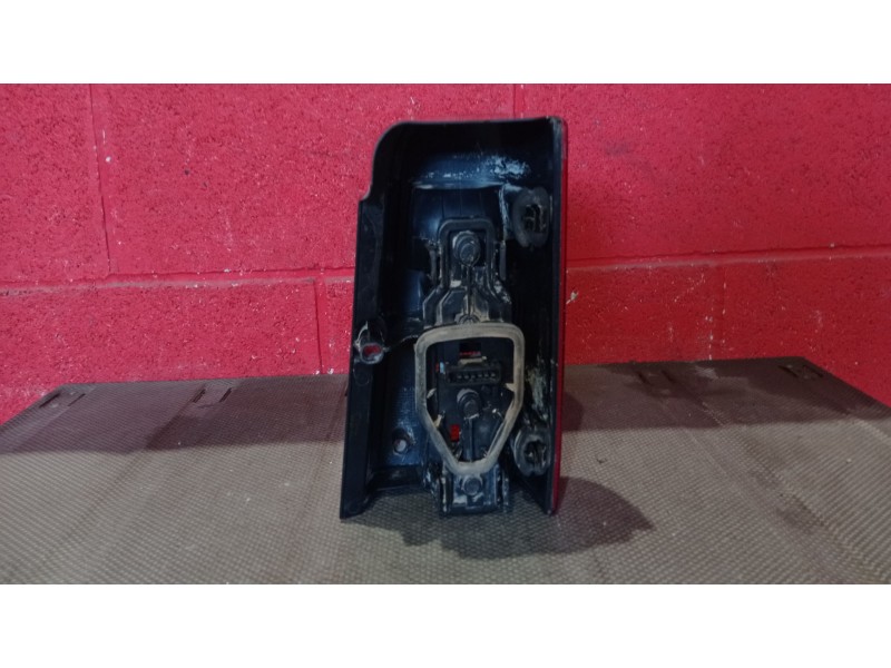 Recambio de piloto trasero izquierdo para peugeot partner referencia OEM IAM   