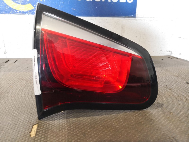 Recambio de piloto porton izquierdo para citroen c3 attraction referencia OEM IAM 9803934380  