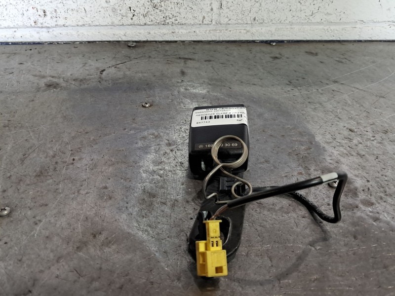 Recambio de enganche cinturon para mercedes clase b (w245) 180 cdi (245.207) referencia OEM IAM 1698603069 605657700A 