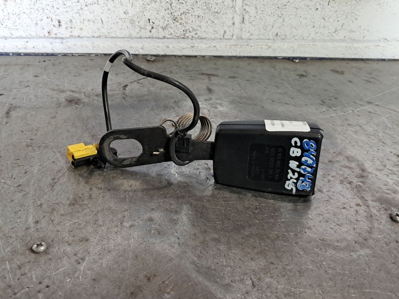 Recambio de enganche cinturon para mercedes clase b (w245) 180 cdi (245.207) referencia OEM IAM 1698603069 605657700A 