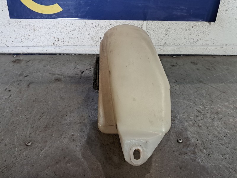 Recambio de deposito limpia para peugeot 205 205 gld 1.8 referencia OEM IAM   