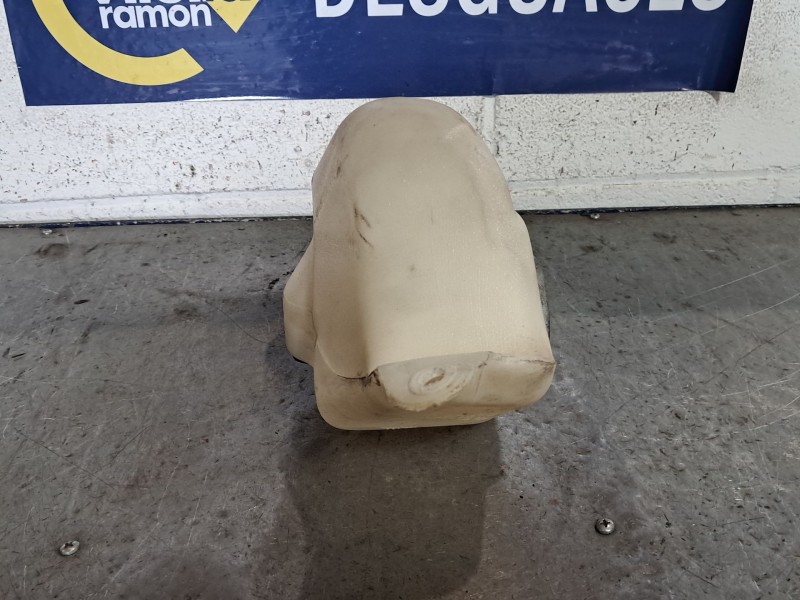 Recambio de deposito limpia para peugeot 205 205 gld 1.8 referencia OEM IAM   