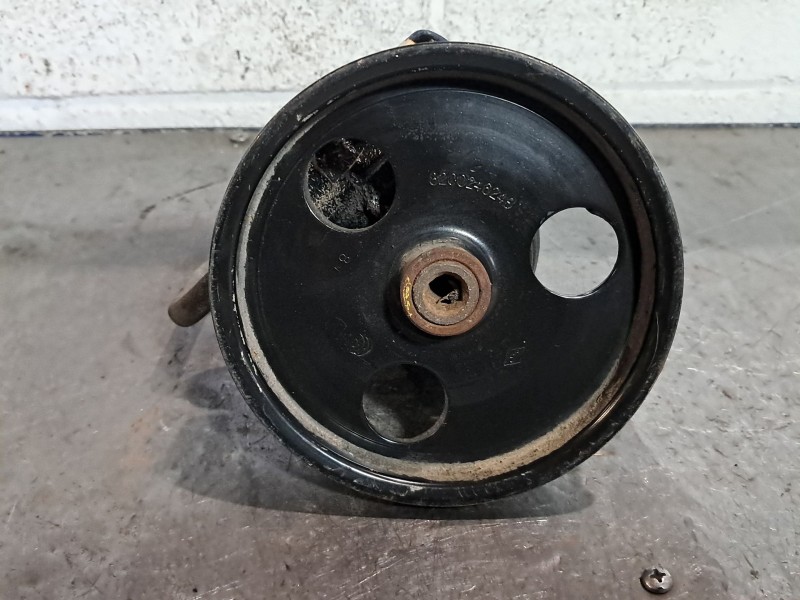 Recambio de bomba direccion para dacia logan referencia OEM IAM 8200575303  