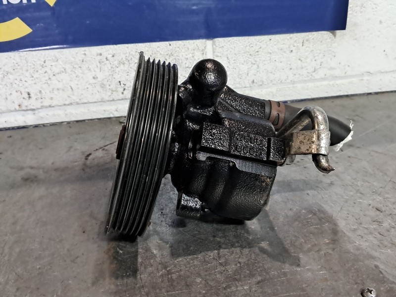 Recambio de bomba direccion para dacia logan referencia OEM IAM 8200575303  