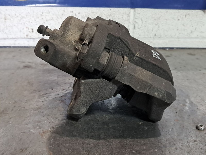 Recambio de pinza freno delantera derecha para dacia logan referencia OEM IAM   