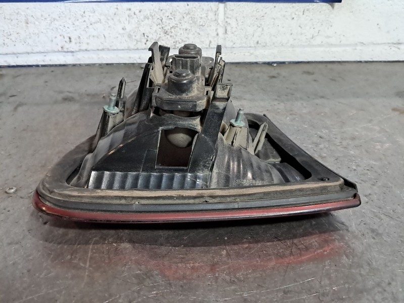 Recambio de piloto porton derecho para seat leon (1m1) referencia OEM IAM   