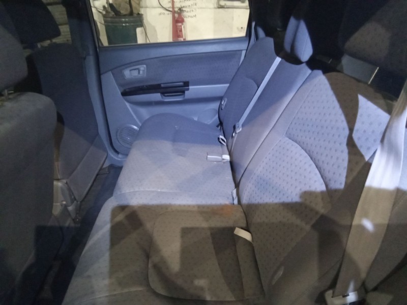 kia carens  | 0.03 - 0.06 del año 2004