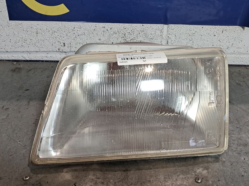 Recambio de faro izquierdo para peugeot 205 205 gld 1.8 referencia OEM IAM   