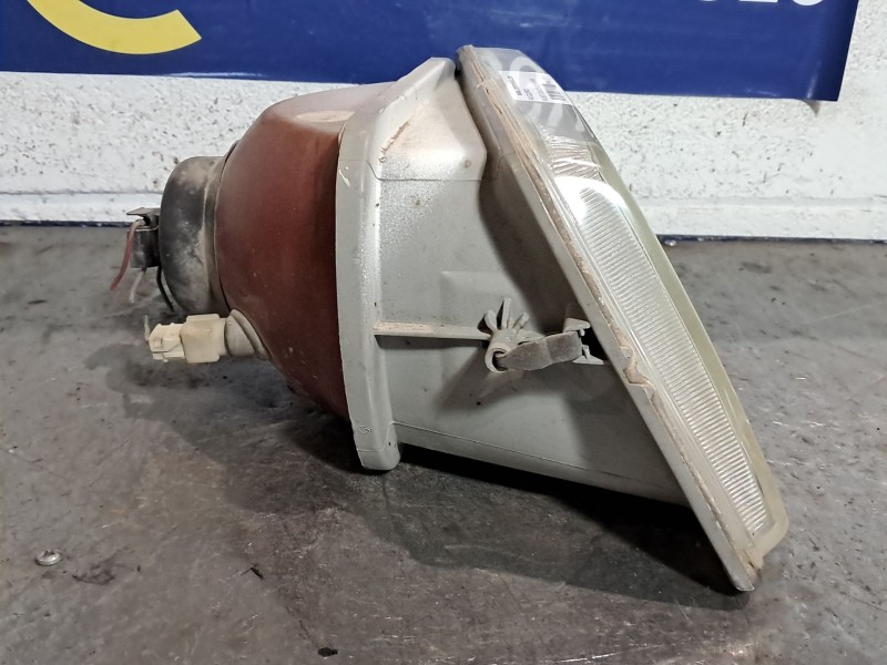 Recambio de faro izquierdo para peugeot 205 205 gld 1.8 referencia OEM IAM   
