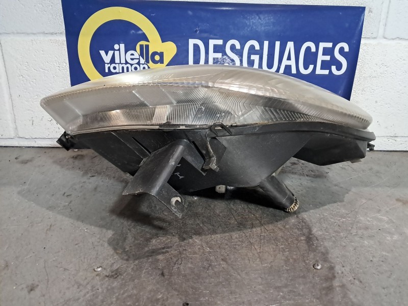 Recambio de faro izquierdo para citroen xsara picasso 2.0 hdi exclusive plus referencia OEM IAM   
