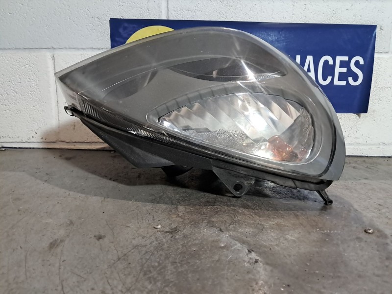 Recambio de faro derecho para renault clio ii fase ii (b/cb0) campus referencia OEM IAM   