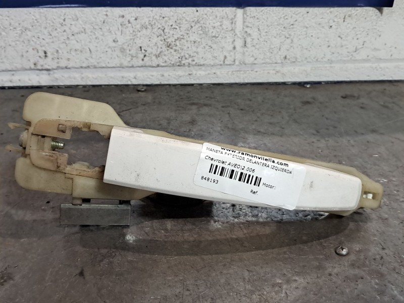 Recambio de maneta exterior delantera izquierda para chevrolet aveo 1.4 cat referencia OEM IAM    Recambio de maneta exterior delantera izquierda para chevrolet aveo 1.4 cat referencia OEM IAM