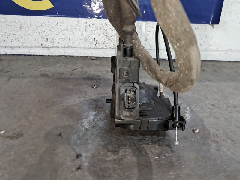 Recambio de cerradura puerta trasera izquierda para renault clio iv business referencia OEM IAM   