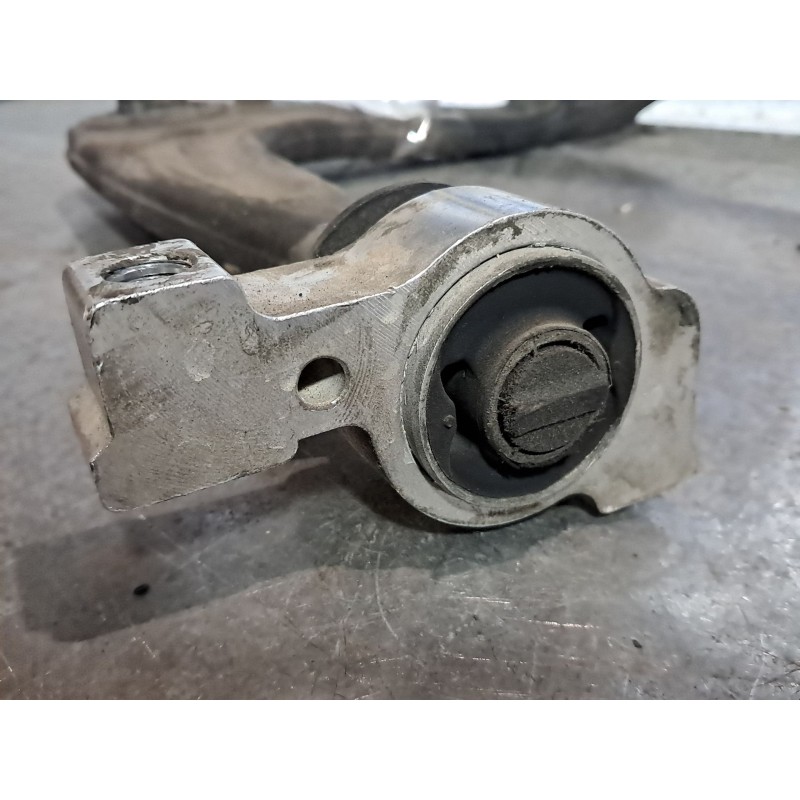 Recambio de brazo suspension inferior delantero derecho para peugeot 407 sw  | 0.04 - ...  | 0.04 - ... referencia OEM IAM   