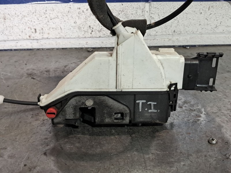 Recambio de cerradura puerta trasera izquierda para citroen c3 attraction referencia OEM IAM   