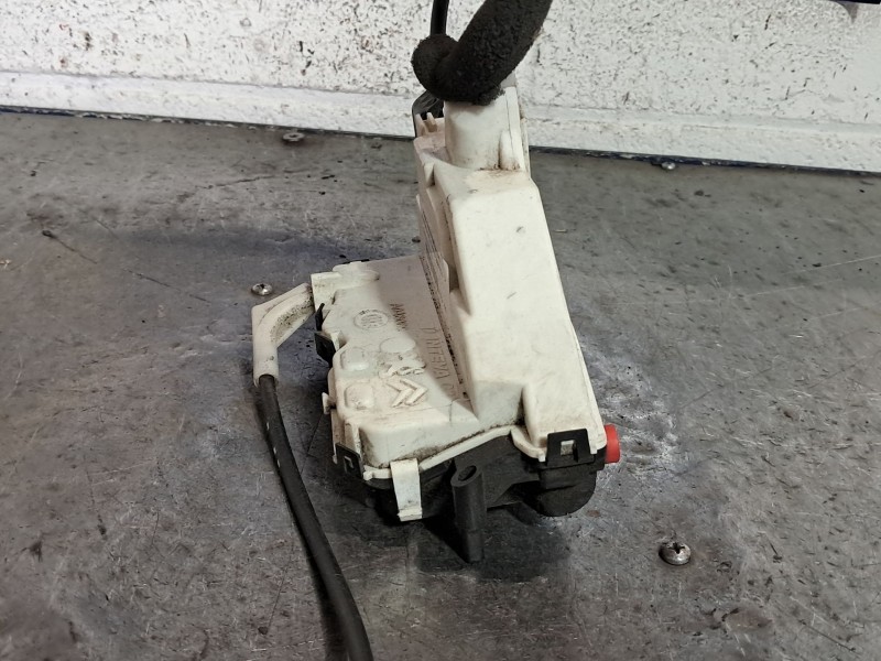 Recambio de cerradura puerta trasera izquierda para citroen c3 attraction referencia OEM IAM   
