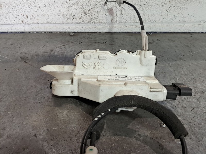 Recambio de cerradura puerta delantera izquierda para citroen c3 attraction referencia OEM IAM   