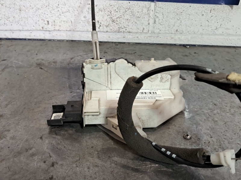 Recambio de cerradura puerta delantera derecha para citroen c3 attraction referencia OEM IAM   