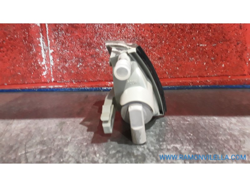 Recambio de piloto delan. derecho para renault clio 1.9d referencia OEM IAM   