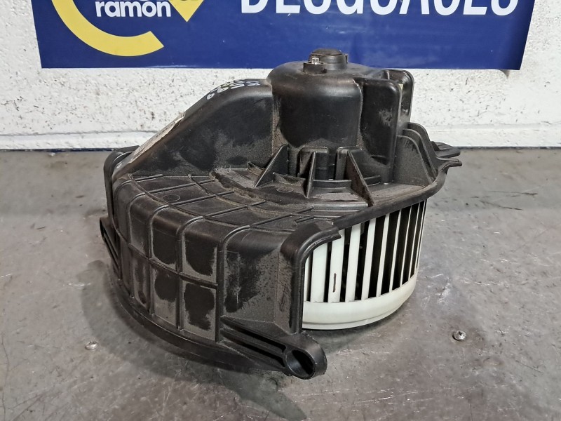 Recambio de motor calefaccion para renault kangoo furgon confort 1.5dci 85 referencia OEM IAM BL0230006  