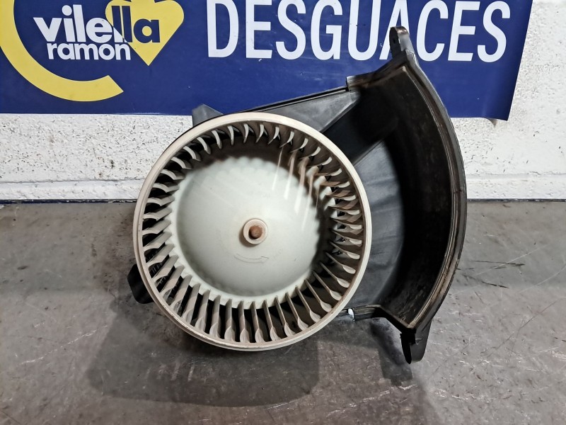 Recambio de motor calefaccion para renault kangoo furgon confort 1.5dci 85 referencia OEM IAM BL0230006  