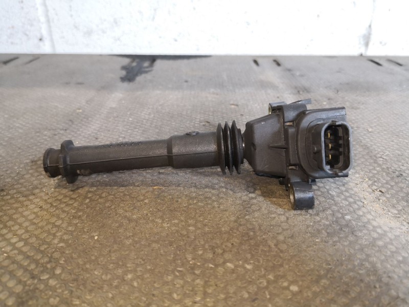 Recambio de bobina encendido para lancia lybra berlina 2.0 lx referencia OEM IAM 0221504014  