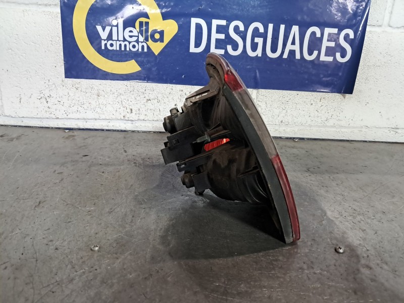 Recambio de piloto porton izquierdo para seat leon (1m1) sport referencia OEM IAM   