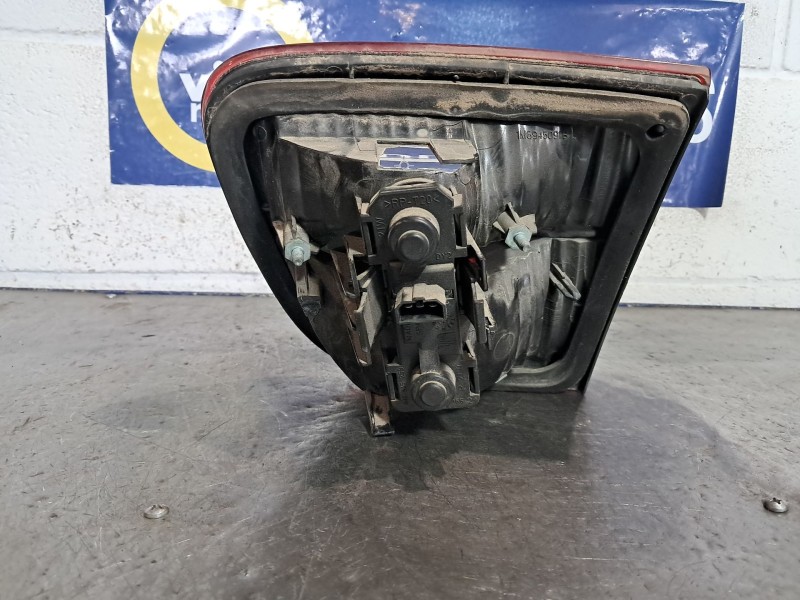 Recambio de piloto porton izquierdo para seat leon (1m1) sport referencia OEM IAM   