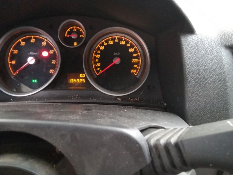 opel astra gtc del año 2004